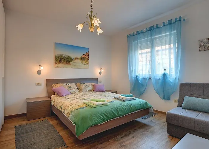 Feriehus House Veronika Vinkuran