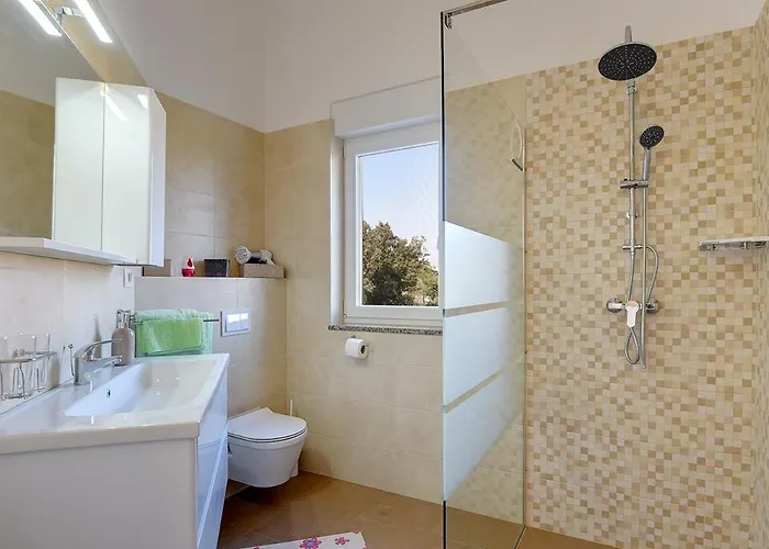 Holiday home House Veronika Vinkuran