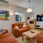 House Veronika Vinkuran